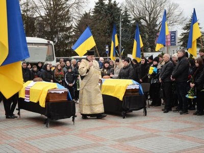 У Рівному попрощалися із двома загиблими військовослужбовцями