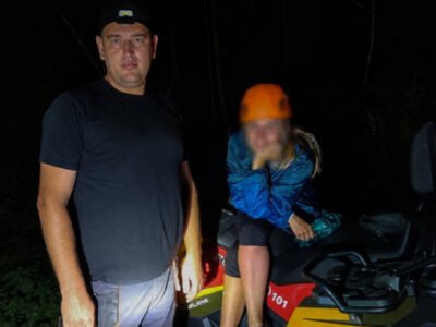Рятувальники зняли з гір киянку, яка заблукала на маршруті в Закарпатті, і лишилась без води (ФОТО)
