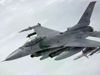 У Туреччині впав F-16, пілот вижив