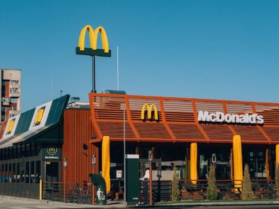 Вперше у місті: у Рівному відкрили новий McDonald's з окремою послугою