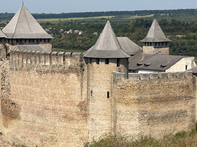 «Це було питання часу»: чому обвалилися зубці великої стіни Хотинської фортеці