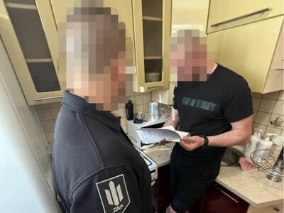 Обклав даниною роту підлеглих і намагався втекти з України: затримано начальника підрозділу поліції охорони на Дніпропетровщині