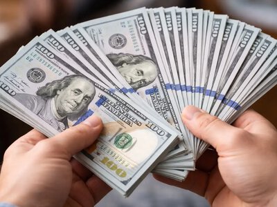 Курс валют обвалився: долар і євро втратили в ціні