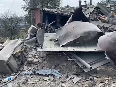 На Херсонщині авіація РФ атакувала дві громади, постраждала медикиня