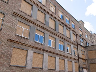 У Києві кожен десятий заклад освіти відновлюють після ворожих обстрілів: у п'яти школах ремонт триватиме й після 1 вересня