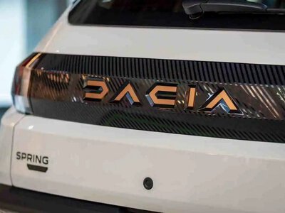 За новим логотипом Dacia ховається значно більше ніж дизайн: куди рухається бренд