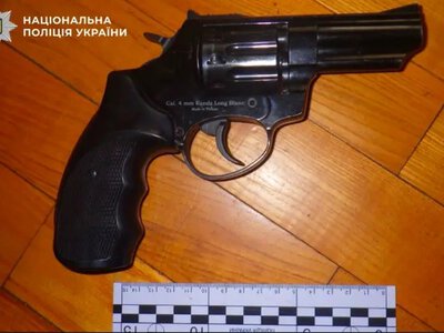 У Києві чоловік двічі вистрілив у друга під час сварки: потерпілий у тяжкому стані