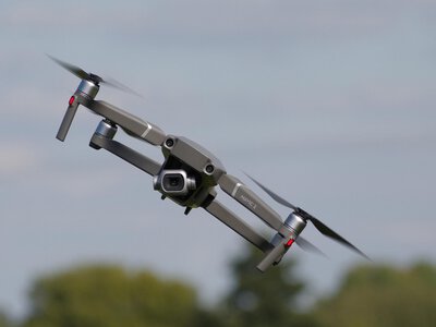 Невідомі дрони помітили над стратегічною авіабазою країни, яка підтримує Україну