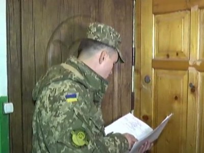 Чоловіків 18–60 років за кордоном чекають нові правила: рішення уряду