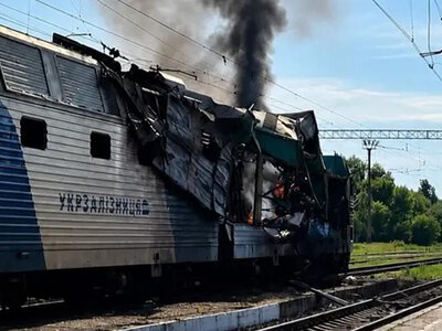 Росія цинічно вдарила Шахедом по локомотиву пасажирського потяга на Одещині: є жертви