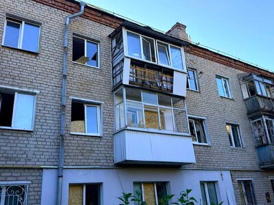 Район ИПЗ в Изюме россияне «стирают» КАБами — Очередной прилет