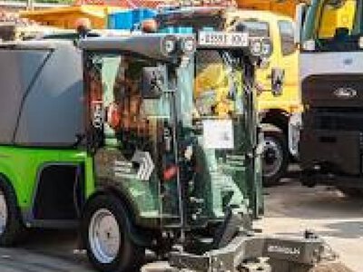 У Вінниці на прибирання вулиць вийшли понад три десятка спеціалізованих авто