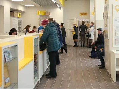 Укрпошта почне виплачувати пенсії замість банку: що зміниться для пенсіонерів