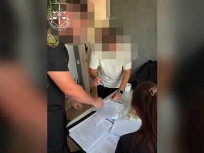 $10 тисяч за «відстрочку»: на Київщині чоловіків масово оформлювали вчителями