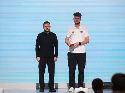 Президент нагородив лідера молодіжного руху Миколаївщини