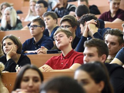 4 тисячі мінімум, 20 тисяч максимум: студентам піднімуть стипендії