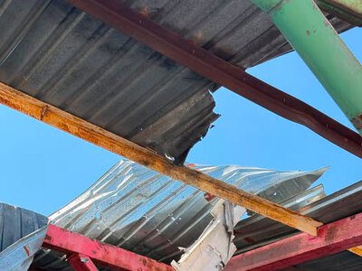 Окупанти зруйнували міст у Слов’янську та вдарили по міському ринку: є поранені