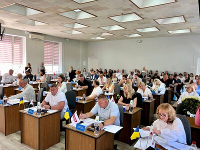 Рівне спрямувало ще 19,1 млн грн на військових, укриття та безпеку: що підтримала сесія Рівнеради