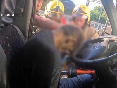 На Дубенщині в ДТП загинув водій мікроавтобуса, пасажирка у тяжкому стані (ВІДЕО)