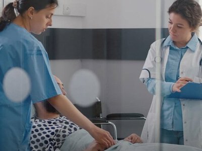 Лікар пише не для себе, а для прокурора? Що насправді змінюється в правилах госпіталізації в Україні за наказом № 1044