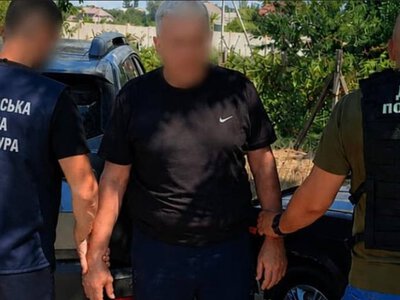 На Миколаївщині поліцейські викрили чоловіка на хабарі – хотів $500 за екзамен на права