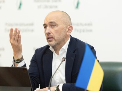 Зеленський незадоволений роботою голови НБУ Пишного – Bloomberg