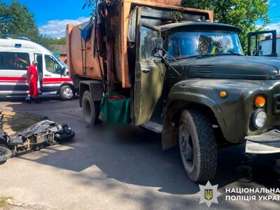 У Дубні зіткнулися ЗІЛ та електроскутер: 18-річний водій загинув
