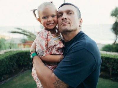Ніжність. Олександр Усик підкорив соцмережі чарівними фото з маленькою донькою