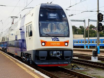 Кинутий у тамбурі недопалок призвів до безглуздої загибелі чоловіка під колесами потяга