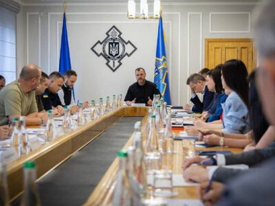 РНБО і бізнес працюватимуть над захистом складів і логістики від російських обстрілів