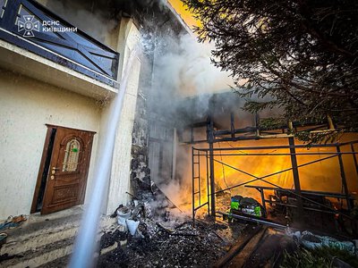 У Бучі спалахнув приватний будинок на вулиці Патріотів