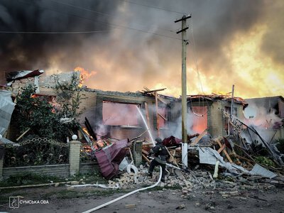 Дитина з мамою загинули внаслідок прицільного подвійного удару ворога на Сумщині 