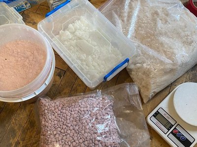 На Рівненщині киянина засудили до 9 років за зберігання понад 7 кг наркотиків