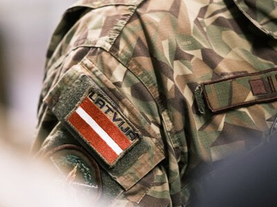 У Латвії збили дрон, на який подіяла російська РЕБ