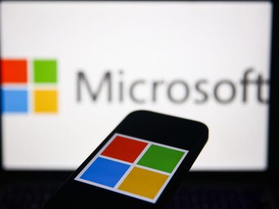 Microsoft розглядала вихід із Китаю через геополітичні ризики, але вирішила залишитися