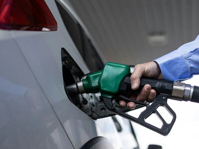 У Москві знову виникли черги за бензином на тлі ударів по НПЗ