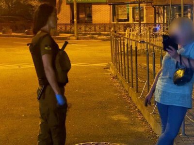 У Києві 31-річна жінка влаштувала буйство у лікарні: її передали поліції