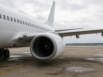 NTSB: уламки двигуна розбили вікно на літаку Ryanair