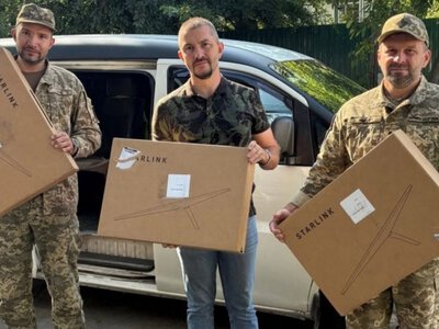 Козельщинська громада передала українським військовим три термінали Starlink