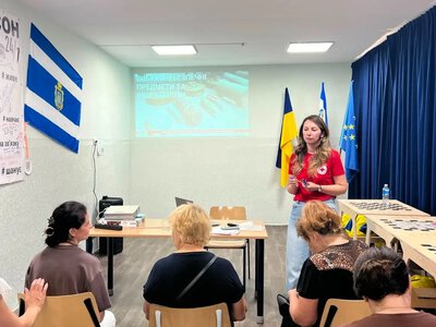 Переселенці з Херсонщини дізналися про мінну безпеку в Хмельницькому