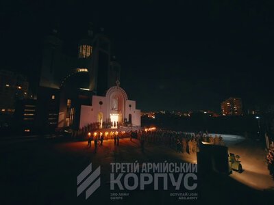 “Перед прахом полковника клянуся побудувати велику, могутню, соборну Україну”, – Білецький і 3 корпус містично зустріли Коновальця (ФОТО, ВІДЕО)