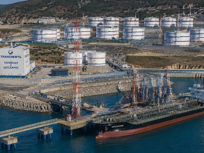 Термінал Шесхарис зупинив відвантаження російської нафти після атаки дронів