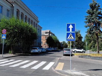 На одній з вулиць середмістя Вінниці залишили односторонній рух