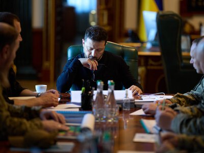 Зеленський запровадив санкції проти суден, компаній і росіян, причетних до викрадення українського зерна