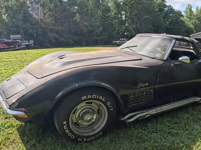 Живучий спорткар: Chevrolet Corvette 60-х завівся після понад 30 років простою (ВІДЕО)