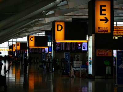 В аеропорту Гітроу попередили про перебої в роботі через підтоплення