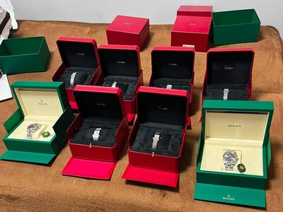 Годинники Cartier і Rolex на 4,1 млн грн: на кордоні з Польщею викрили незадекларований товар