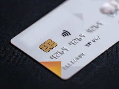 Українці масово не можуть провести оплату картками ПриватБанку: в чому причина