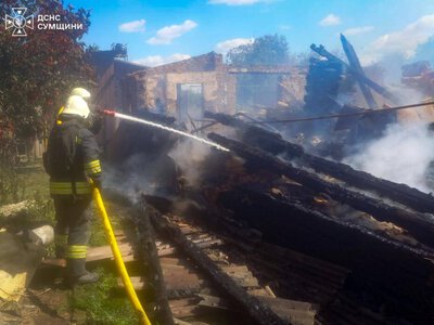 Другий день поспіль у Хутір-Михайлівській громаді після прильотів горять будинки