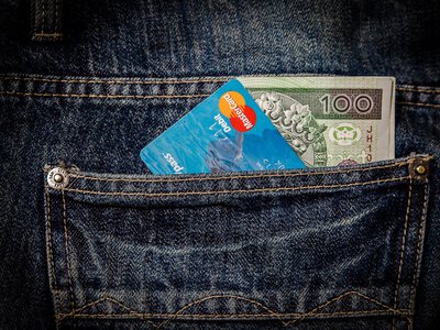 Українці масово скаржаться на проблеми з оплатою картками: що сталося